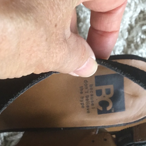 Size 7.5 closed toe black suede platform sandals - Picture 4 of 4